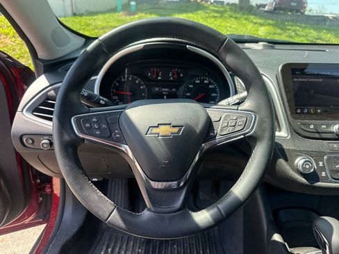 Used 2024 Chevrolet Malibu RS FWD image 39