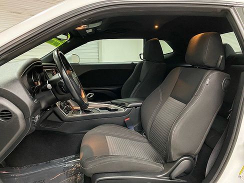 Used 2021 Dodge Challenger SXT image 10