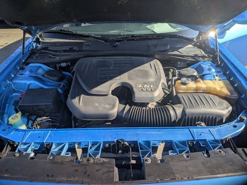 Used 2016 Dodge Challenger SXT Plus image 21