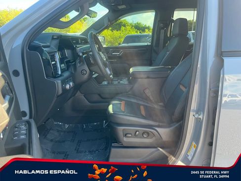 Certified 2025 GMC Sierra 1500 AT4 w/ AT4 Premium Package AWD/4WD image 13