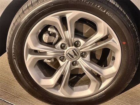 Certified 2025 Honda Accord LX image 9