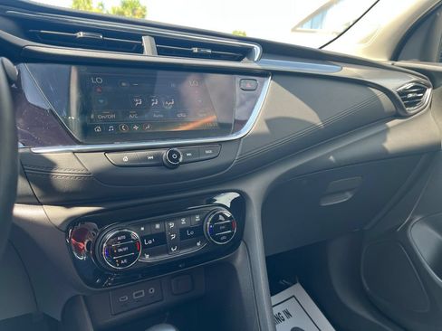 Used 2023 Buick Encore GX Select w/ Sport Touring Package FWD image 21