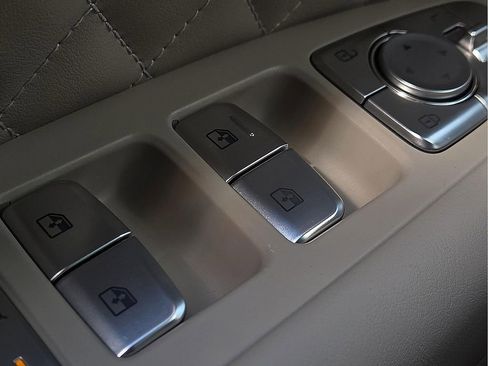 Used 2022 Genesis G70 3.3T w/ Sport Prestige Package image 17