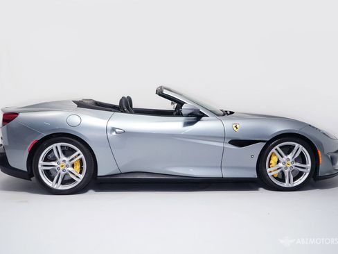 Used 2019 Ferrari Portofino RWD image 3