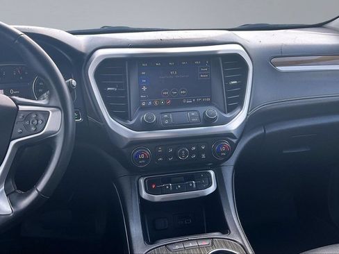 Used 2023 GMC Acadia SLT AWD/4WD image 6