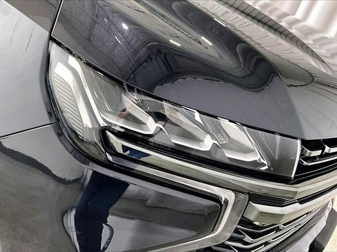 Used 2022 Chevrolet Suburban RST w/ Luxury Package image 28