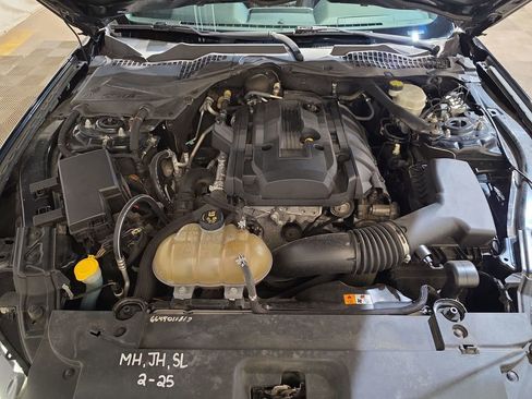 Used 2017 Ford Mustang Premium RWD image 17