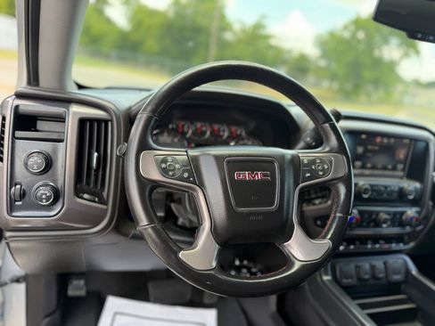 Used 2014 GMC Sierra 1500 SLT w/ All-Terrain Package AWD/4WD image 10