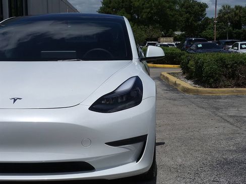 Used 2023 Tesla Model 3 Standard Range RWD image 12