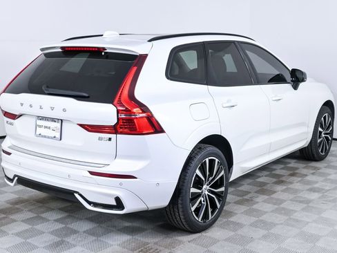 Certified 2023 Volvo XC60 B5 Plus w/ Protection Package Premier image 28