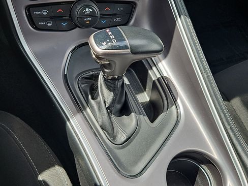 Used 2022 Dodge Challenger GT RWD image 21
