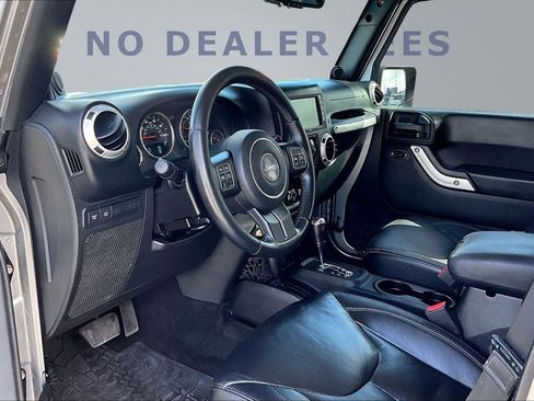 Used 2014 Jeep Wrangler Unlimited Rubicon w/ Dual Top Group AWD/4WD image 16