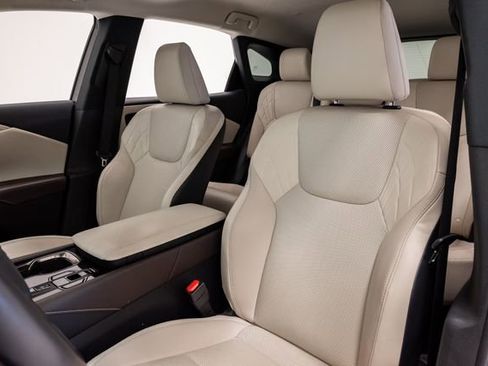 Used 2024 Lexus RX 350 FWD w/ Technology Package image 9