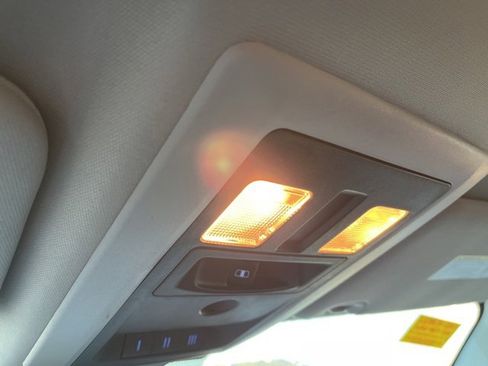 Used 2020 RAM 1500 Classic SLT w/ Luxury Group image 30