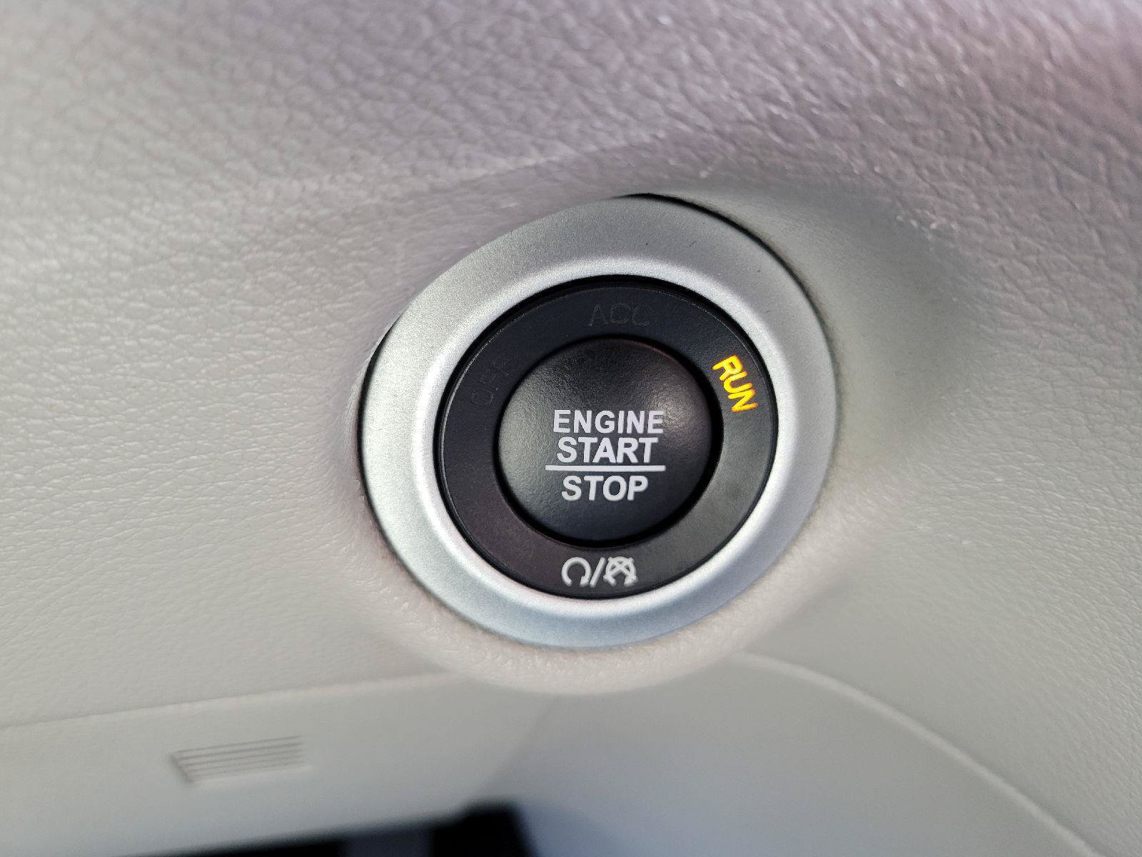 Used 2024 Chrysler Voyager LX FWD image 18