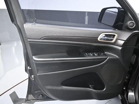 Used 2014 Jeep Grand Cherokee Altitude image 12