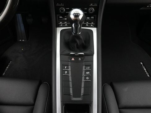 Used 2025 Porsche 718 Cayman image 8