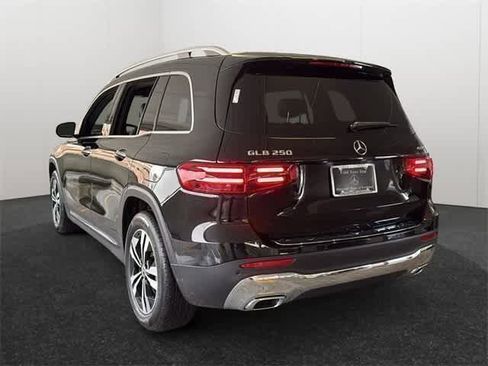 Certified 2025 Mercedes-Benz GLB 250 4MATIC image 12