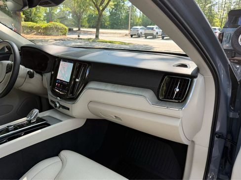 Used 2023 Volvo XC60 T8 Ultimate w/ Protection Package Premier AWD/4WD image 17
