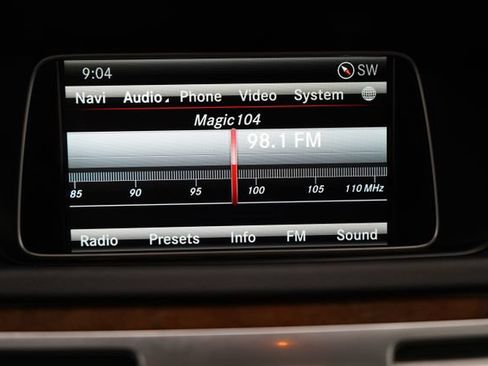 Used 2014 Mercedes-Benz E 250 BlueTEC 4MATIC Sedan image 28