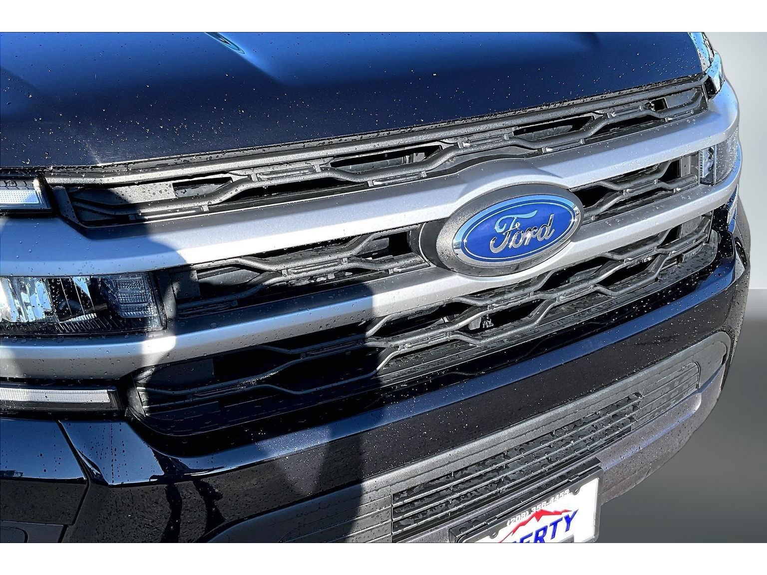 Used 2024 Ford Expedition XLT AWD/4WD image 27