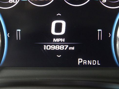 Used 2017 Chevrolet Suburban LT image 37