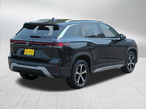 Certified 2025 Volkswagen Tiguan SE AWD/4WD image 7