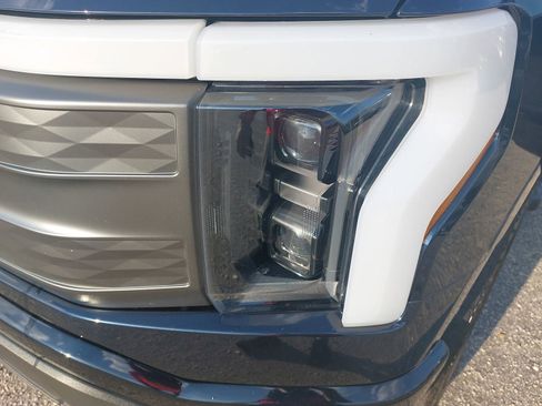 Used 2023 Ford F150 Lightning Lariat AWD/4WD image 33