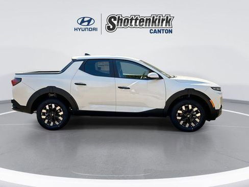 New 2026 Hyundai Santa Cruz SE image 9