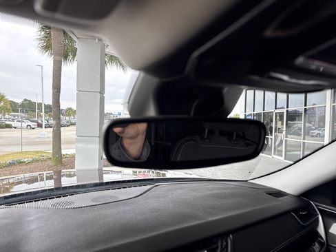 Used 2023 Jeep Grand Cherokee Limited image 25