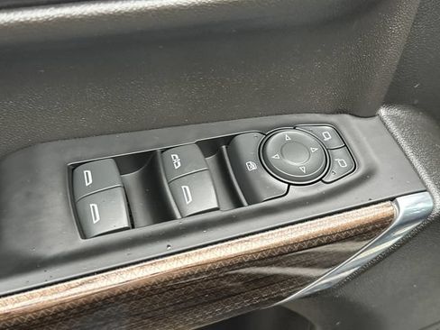 Used 2021 Chevrolet Silverado 1500 LT Trail Boss w/ Bed Protection Package AWD/4WD image 24