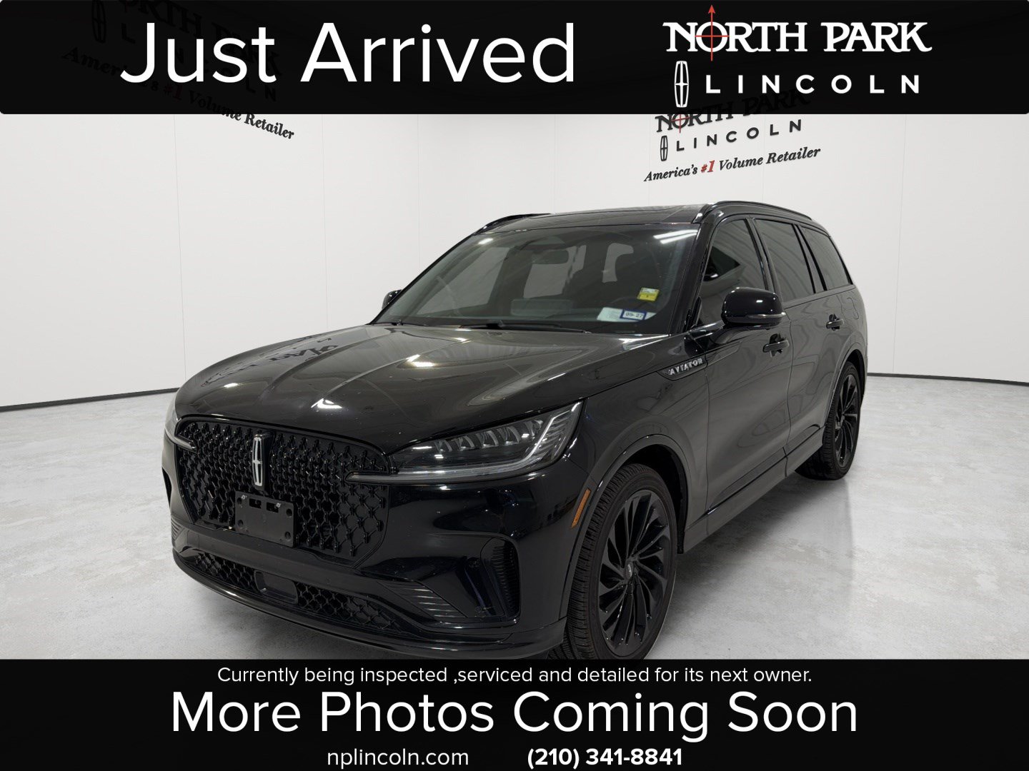 Used 2025 Lincoln Aviator Reserve w/ Jet Appearance Package RWD image 1