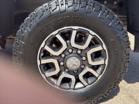 Used 2023 RAM 2500 Limited AWD/4WD image 15