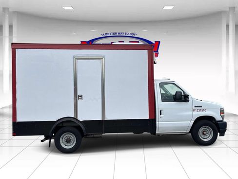 Used 2023 Ford E-350 and Econoline 350 Super Duty w/ Power Windows & Locks Group RWD image 8