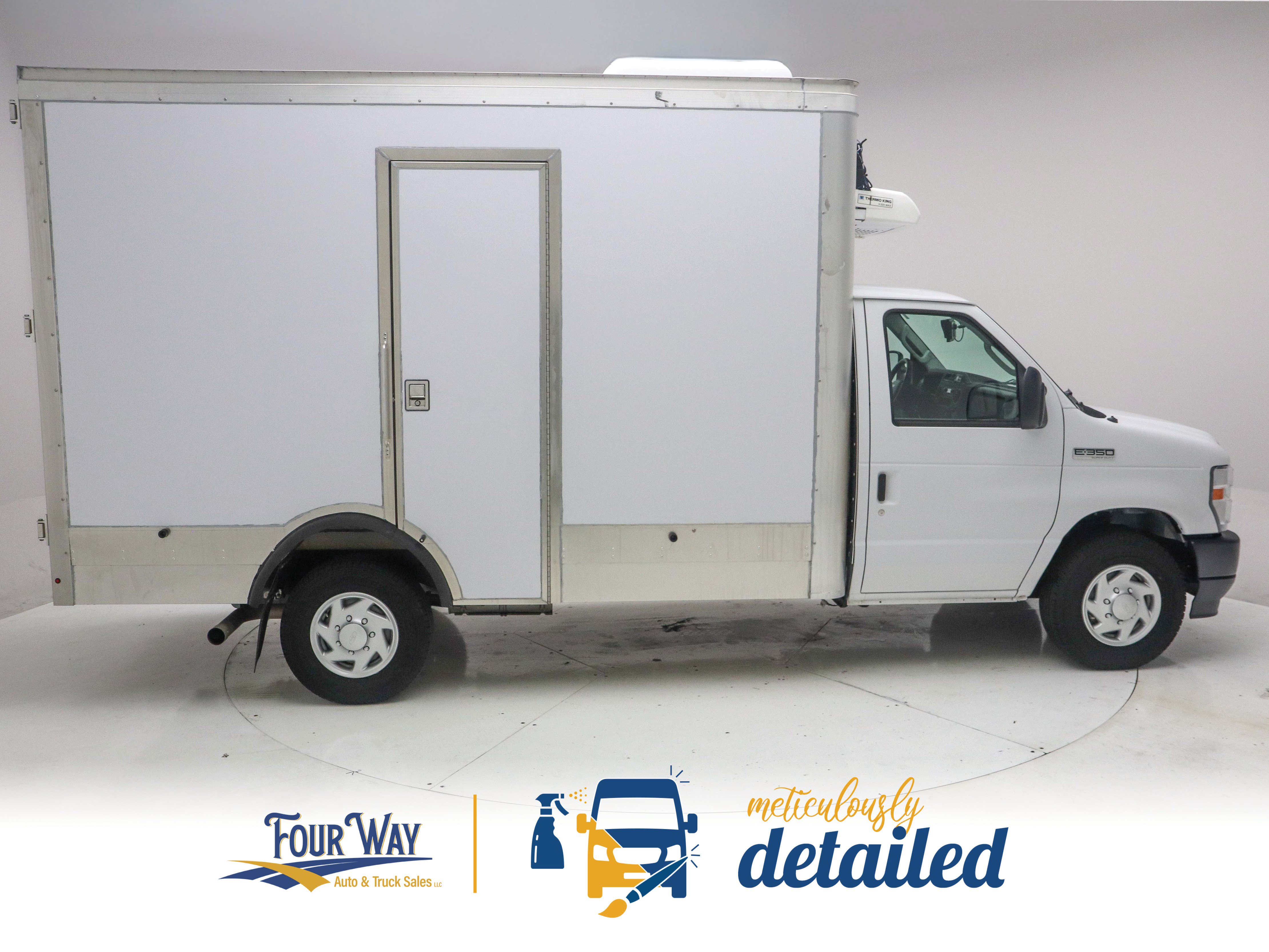Used 2023 Ford E-350 and Econoline 350 Super Duty RWD image 2