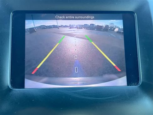 Used 2019 Jeep Cherokee Latitude w/ Popular Appearance Group image 29