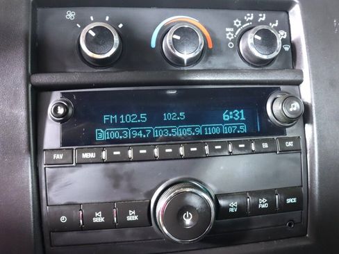 Used 2017 GMC Savana 2500 RWD image 16