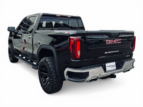 Used 2024 GMC Sierra 1500 SLT w/ SLT Premium Plus Package AWD/4WD image 8