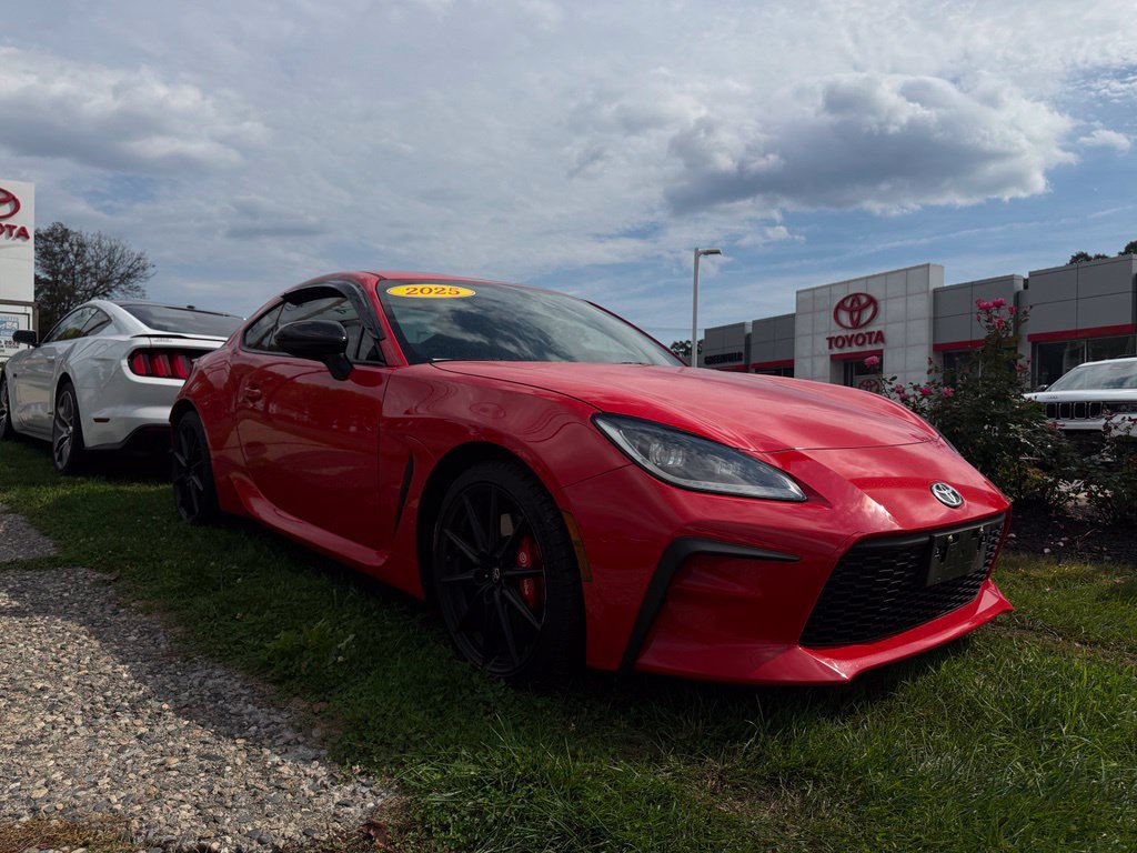 Used 2025 Toyota GR86 Premium w/ Performance Package RWD image 2