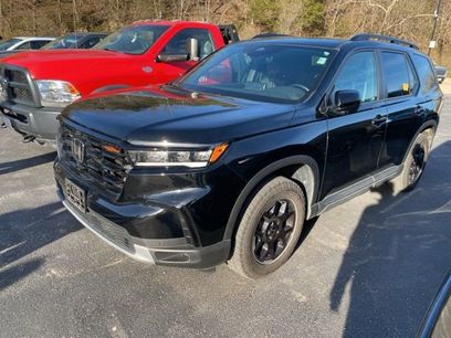 Used 2025 Honda Pilot TrailSport