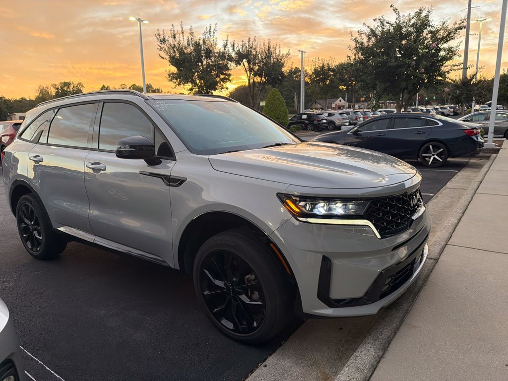 Used 2023 Kia Sorento SX AWD/4WD image 4