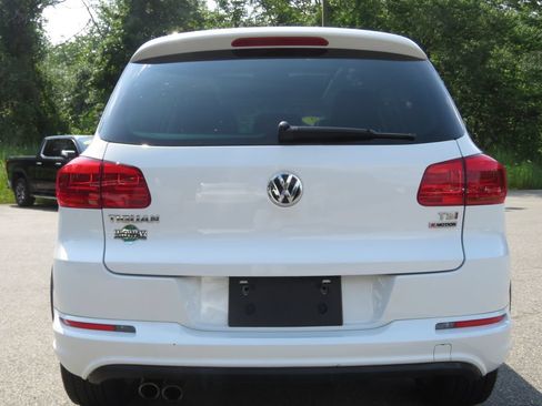 Used 2017 Volkswagen Tiguan Sport AWD/4WD image 6