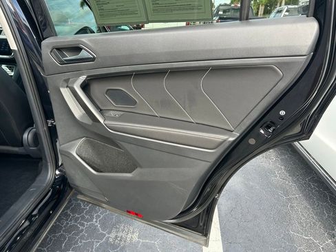 Used 2022 Volkswagen Tiguan SE FWD image 46