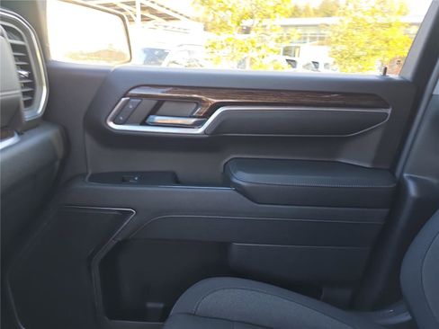 Used 2024 GMC Sierra 1500 Elevation image 23