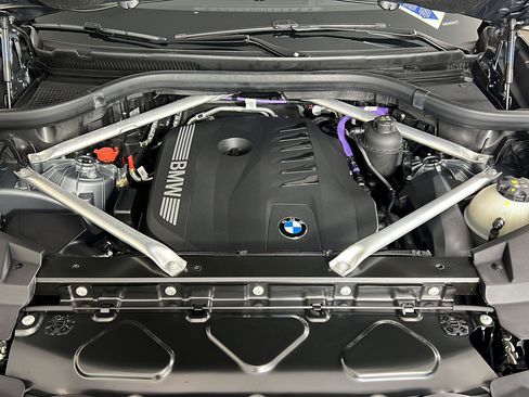 Certified 2024 BMW X5 xDrive40i w/ M Sport Package AWD/4WD image 27