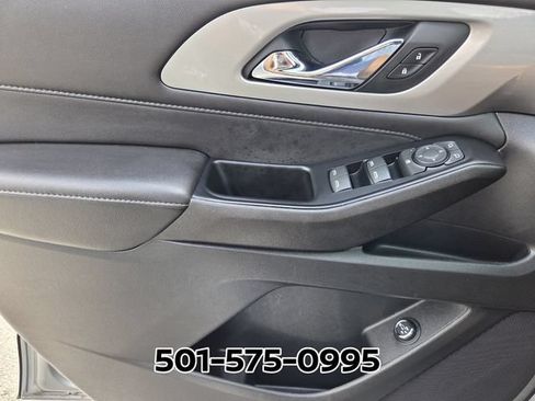 Used 2023 Chevrolet Traverse LT AWD/4WD image 36