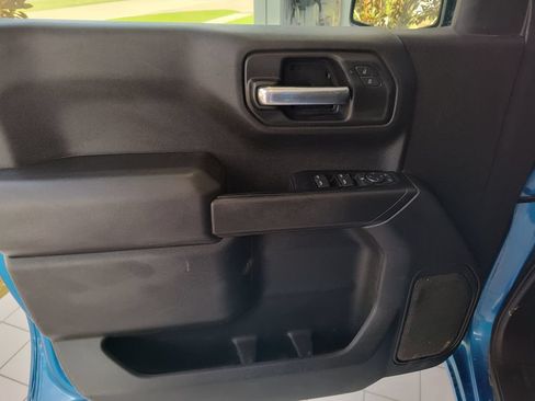 Used 2022 Chevrolet Silverado 1500 Custom w/ LPO, Dark Essentials Package RWD image 18
