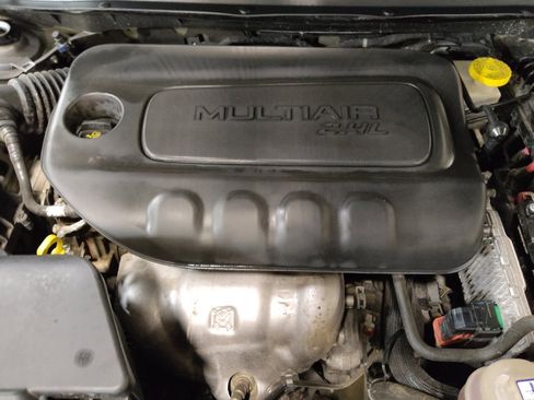 Used 2020 Jeep Cherokee Latitude Plus FWD image 30
