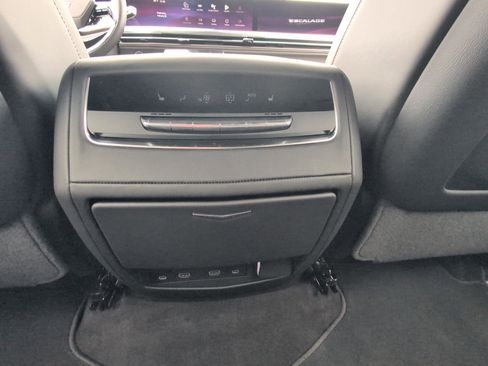 New 2026 Cadillac Escalade Platinum Luxury image 23