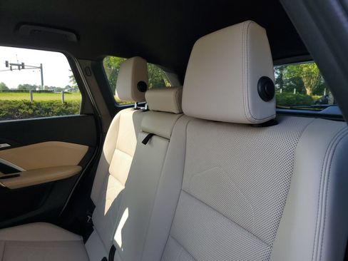 Used 2024 BMW X1 xDrive28i w/ Convenience Package AWD/4WD image 11